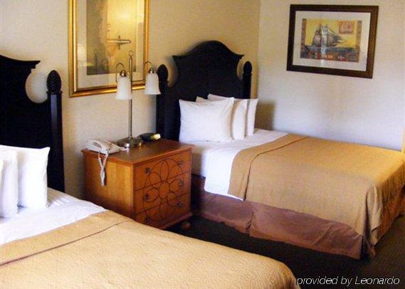 Quality Inn & Suites Eastgate Kissimmee Pokoj fotografie